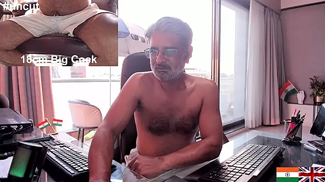 Snapshot of OnlineBossUK chatting on March 2025 12:37:01 PM OnlineBossUK online show from March 2025 12:37:01 PM