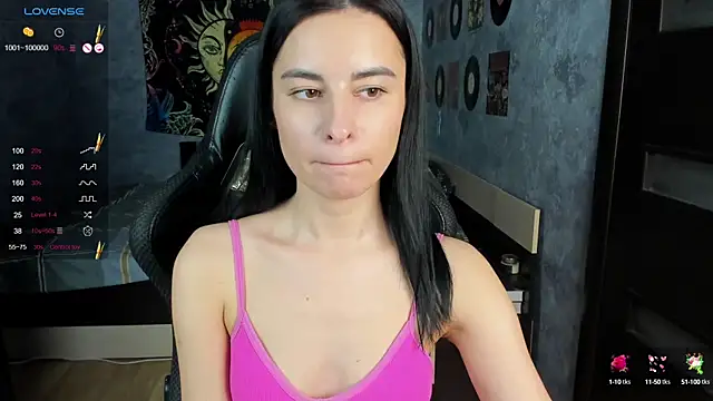 Snapshot of Horny_Nikki_ chatting on December 2024 08:20:02 AM Horny Nikki online show from December 2024 08:20:02 AM