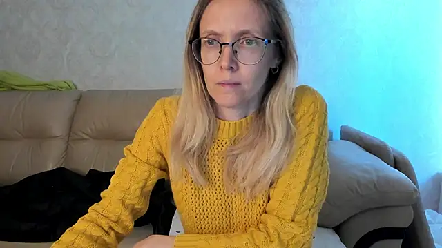 angelmommu online show from February 2025 12:25:02 PM