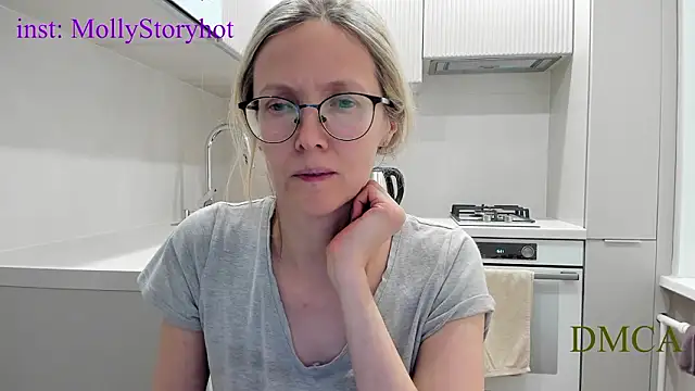 angelmommu online show from February 2026 12:37:02 PM