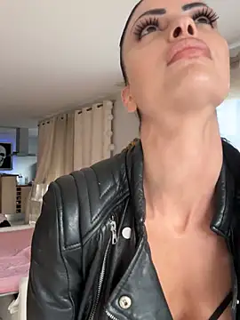 Snapshot of Helena_Karel chatting on January 2025 03:42:02 PM Helena Karel online show from January 2025 03:42:02 PM