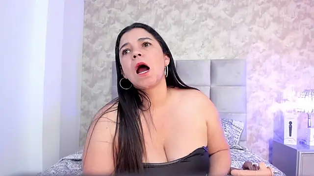 Snapshot of elizabeth_coleman chatting on February 2025 12:40:02 AM elizabeth coleman online show from February 2025 12:40:02 AM