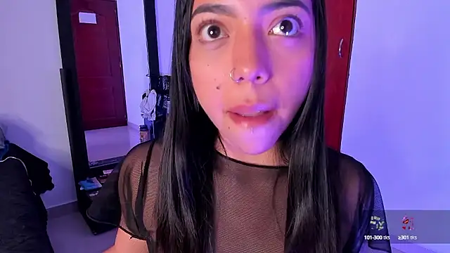 Snapshot of little_kayla_ chatting on December 2024 04:25:01 AM little kayla online show from December 2024 04:25:01 AM