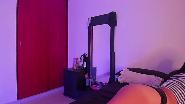 Snapshot of little_kayla_ chatting on February 2025 04:16:02 AM little kayla online show from February 2025 04:16:02 AM