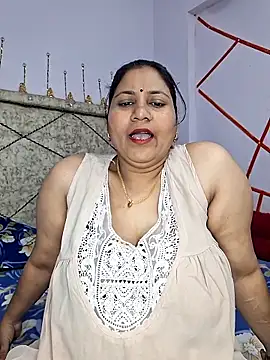 MOM-SUN-COUPLE online show from February 2025 09:34:02 AM