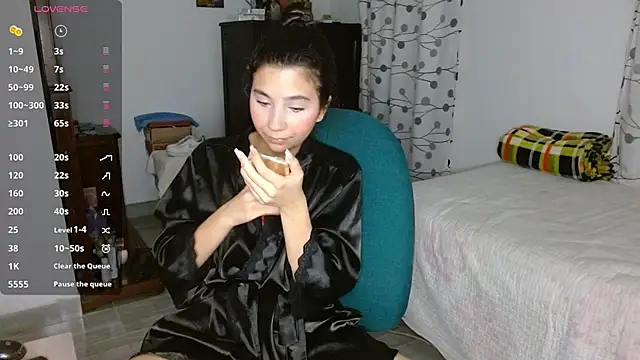 mia  lopez  online show from December 2024 12:08:01 AM