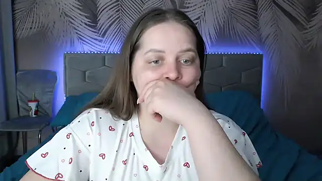 uliastar online show from March 2025 01:23:02 PM