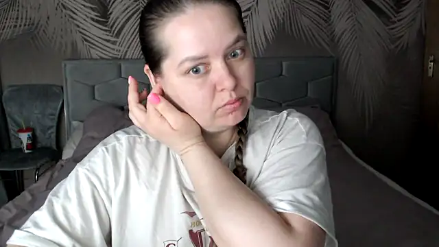 uliastar online show from March 2025 05:21:02 AM