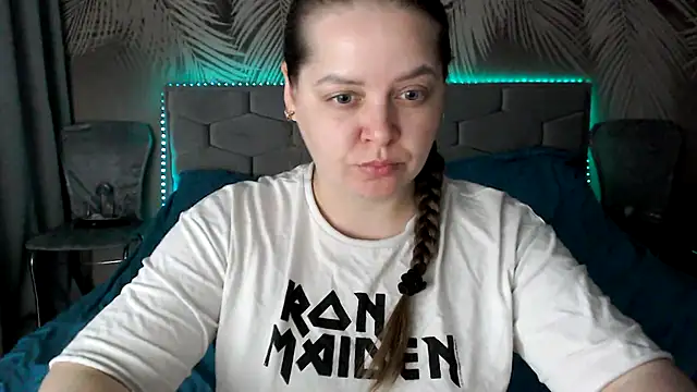 uliastar online show from March 2026 07:25:01 AM