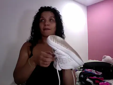 gatubelahot online show from February 2025 01:34:01 AM