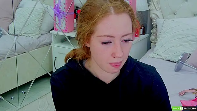 TinaBrook online show from November 2025 03:52:01 AM