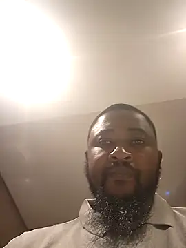 Snapshot of douksm chatting on February 2025 07:06:01 AM douksm online show from February 2025 07:06:01 AM