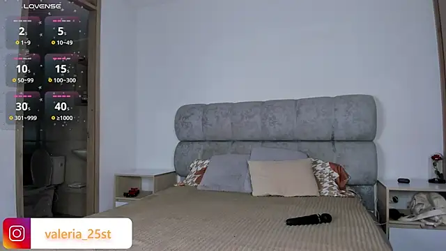 valeriia25  online show from July 2026 10:16:01 PM