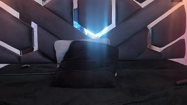 lilith nv online show from February 2025 02:26:02 PM