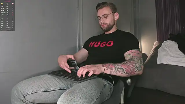 Snapshot of WayneWilson chatting on September 2025 04:39:02 AM WayneWilson online show from September 2025 04:39:02 AM