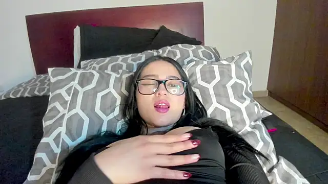 Snapshot of Hott_Hanna chatting on October 2025 06:48:01 AM Hott Hanna online show from October 2025 06:48:01 AM