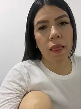 martina contreras online show from December 2024 05:16:01 AM