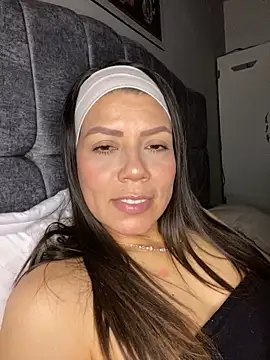 martina contreras online show from February 2026 04:05:02 AM