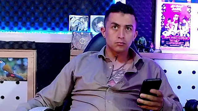 Darko0717 online show from February 2025 08:37:01 PM