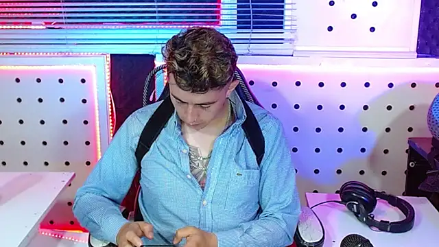 Darko0717 online show from November 2025 11:42:02 AM