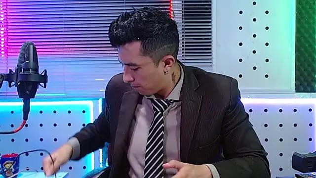 Darko0717 online show from April 2026 12:03:01 PM