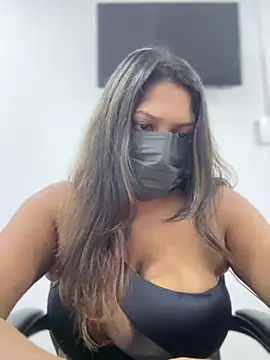 Snapshot of Black_Beauty997 chatting on January 2025 05:21:01 PM Black Beauty997 online show from January 2025 05:21:01 PM