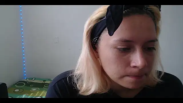 Snapshot of MommyMiaWs chatting on February 2025 03:49:01 PM MommyMiaWs online show from February 2025 03:49:01 PM