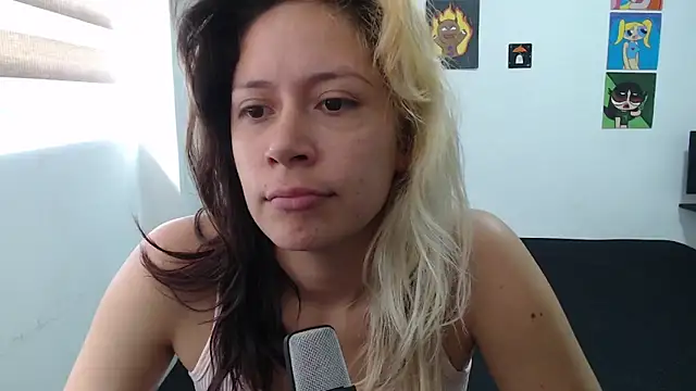 Snapshot of MommyMiaWs chatting on October 2025 01:01:01 PM MommyMiaWs online show from October 2025 01:01:01 PM