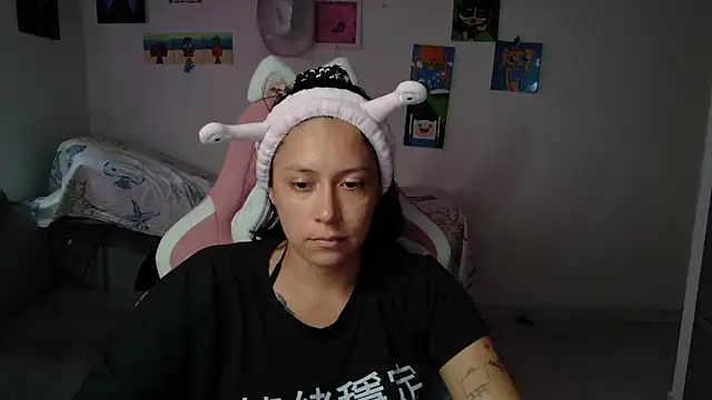 MommyMiaWs online show from June 2026 08:02:01 PM