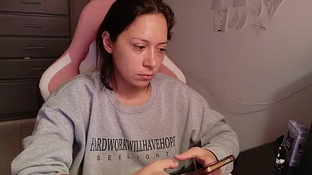 MommyMiaWs online show from August 2026 03:16:02 PM