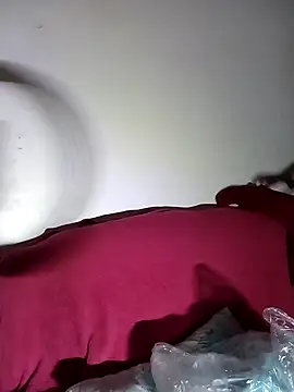 sluttylaura21 online show from February 2026 12:03:01 AM