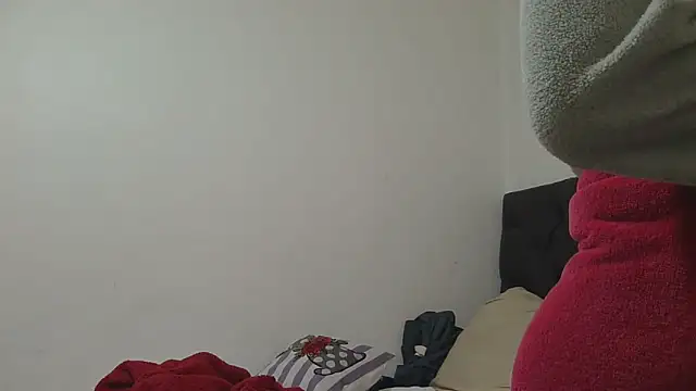 sluttylaura21 online show from May 2026 06:53:02 AM