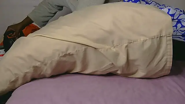 sluttylaura21 online show from May 2026 04:40:02 AM