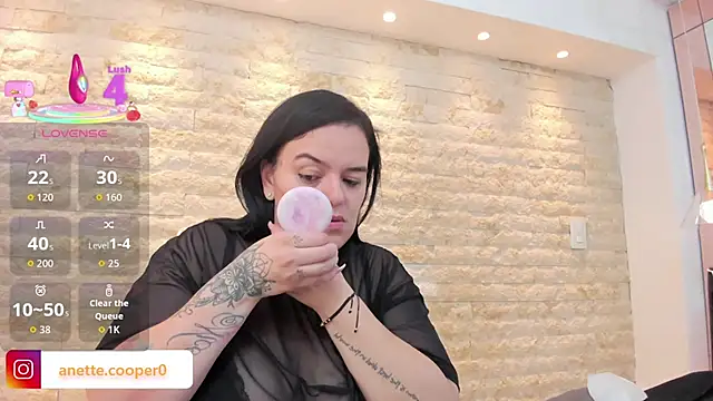 Snapshot of anette_cooper chatting on November 2025 03:38:01 AM anette cooper online show from November 2025 03:38:01 AM