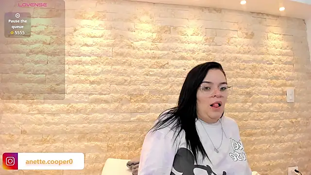 Snapshot of anette_cooper chatting on November 2025 03:39:01 AM anette cooper online show from November 2025 03:39:01 AM