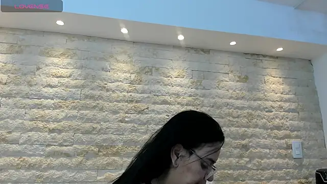 Snapshot of anette_cooper chatting on November 2025 04:04:01 AM anette cooper online show from November 2025 04:04:01 AM