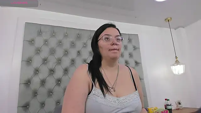 Snapshot of anette_cooper chatting on December 2025 03:47:02 AM anette cooper online show from December 2025 03:47:02 AM