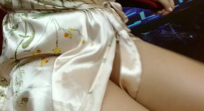 Snapshot of Abril_Beltran_ chatting on February 2025 06:16:01 PM Abril Beltran online show from February 2025 06:16:01 PM