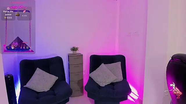 emilly smith 1 online show from November 2025 03:05:01 AM