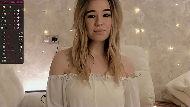 EvaSileZ online show from October 2025 05:08:02 AM