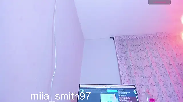 Snapshot of miia-smith97 chatting on July 2026 09:27:01 PM miia-smith97 online show from July 2026 09:27:01 PM