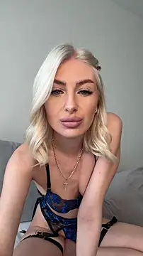 Mia Roxie online show from May 2026 03:14:02 AM
