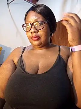 Snapshot of YELLOW_BONE chatting on November 2025 12:21:02 AM YELLOW BONE online show from November 2025 12:21:02 AM