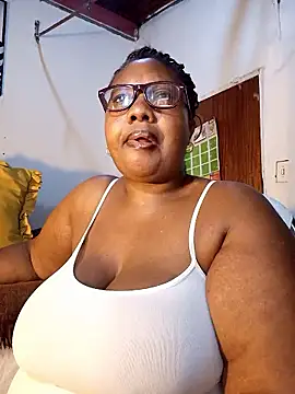 Snapshot of YELLOW_BONE chatting on January 2026 08:54:01 PM YELLOW BONE online show from January 2026 08:54:01 PM