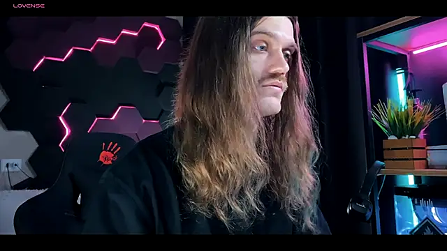 Snapshot of TechnoJesus chatting on December 2024 05:12:01 PM TechnoJesus online show from December 2024 05:12:01 PM