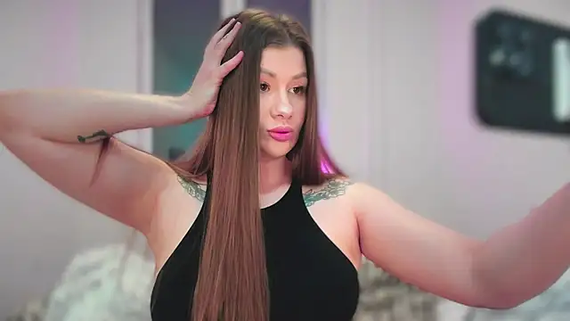 Snapshot of JuicyHelenX chatting on November 2025 03:12:02 PM JuicyHelenX online show from November 2025 03:12:02 PM