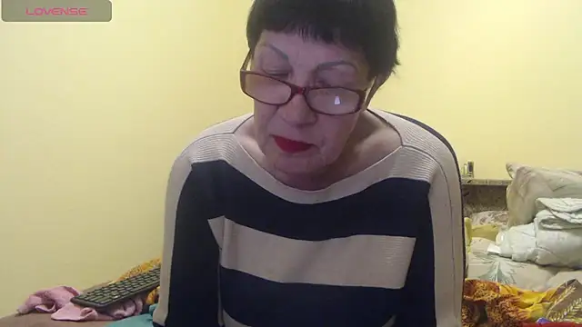 Sandra Carina online show from April 2026 06:41:01 PM