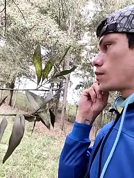 Snapshot of Juam22 chatting on October 2025 08:43:02 PM Juam22 online show from October 2025 08:43:02 PM