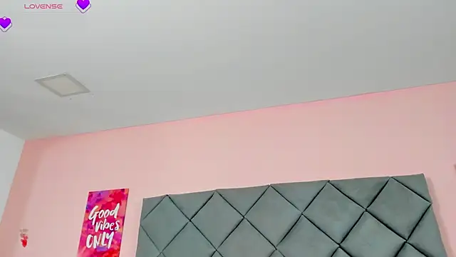 Snapshot of TaylorEvanss chatting on November 2025 11:43:02 AM TaylorEvanss online show from November 2025 11:43:02 AM