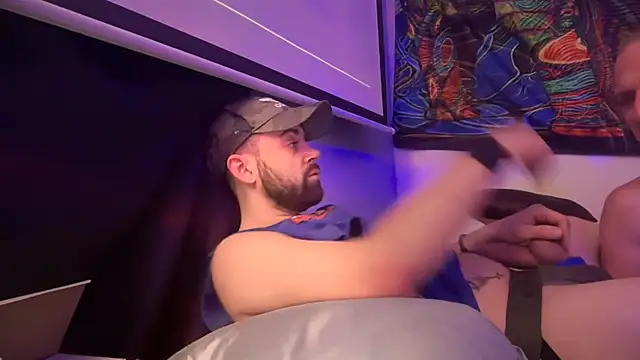 Snapshot of Fr4nk1eFFuxxx chatting on March 2025 08:49:01 PM Fr4nk1eFFuxxx online show from March 2025 08:49:01 PM